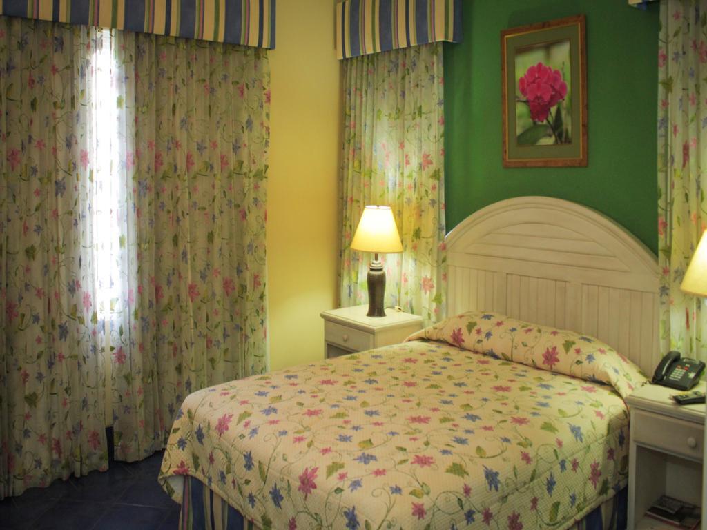 L'Orchidee Boutique Hotel Belmont Exterior photo